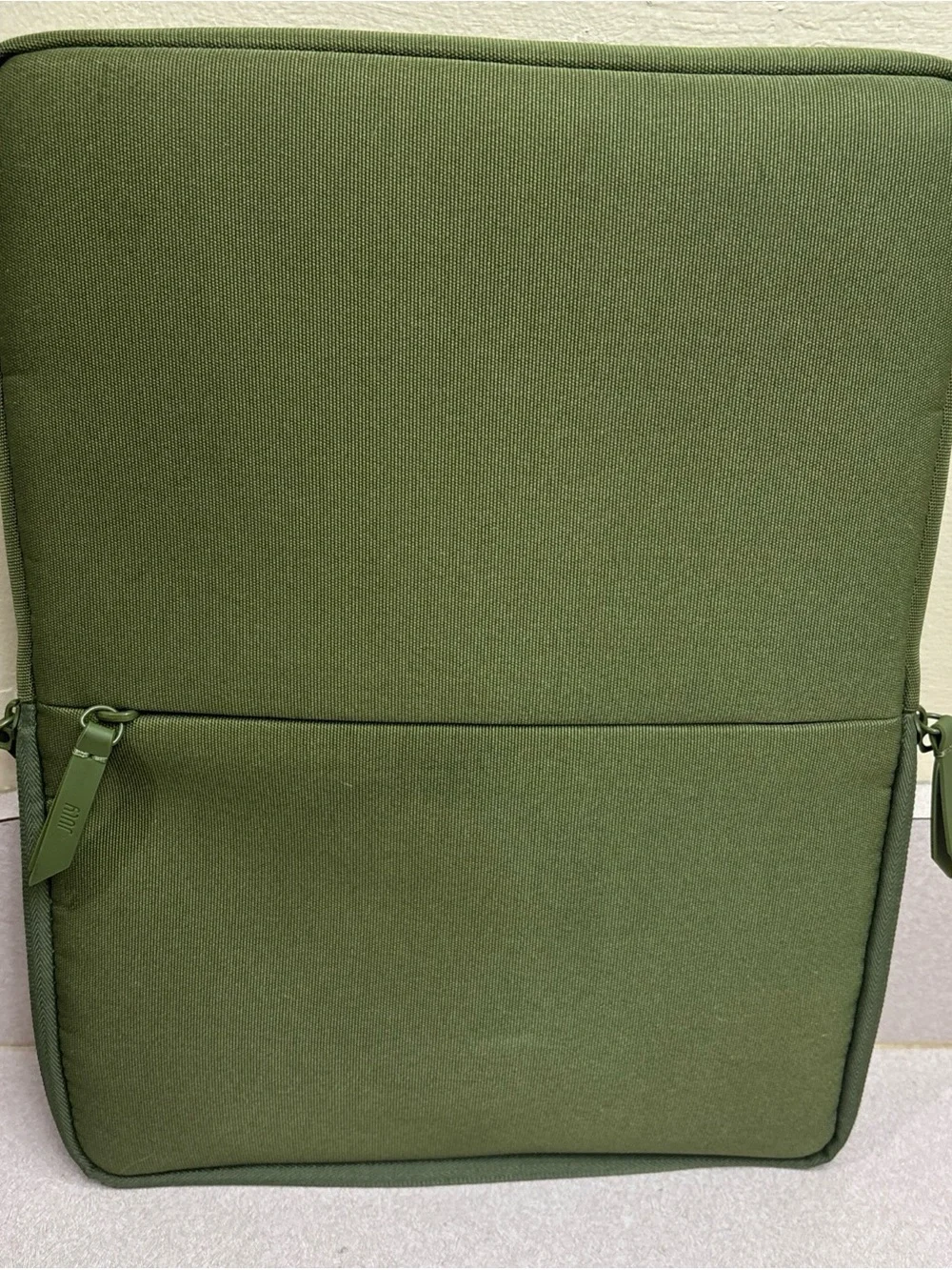 July Carry On Pro Snapsleeve Removable Laptop Travel Case Green 15” X 11